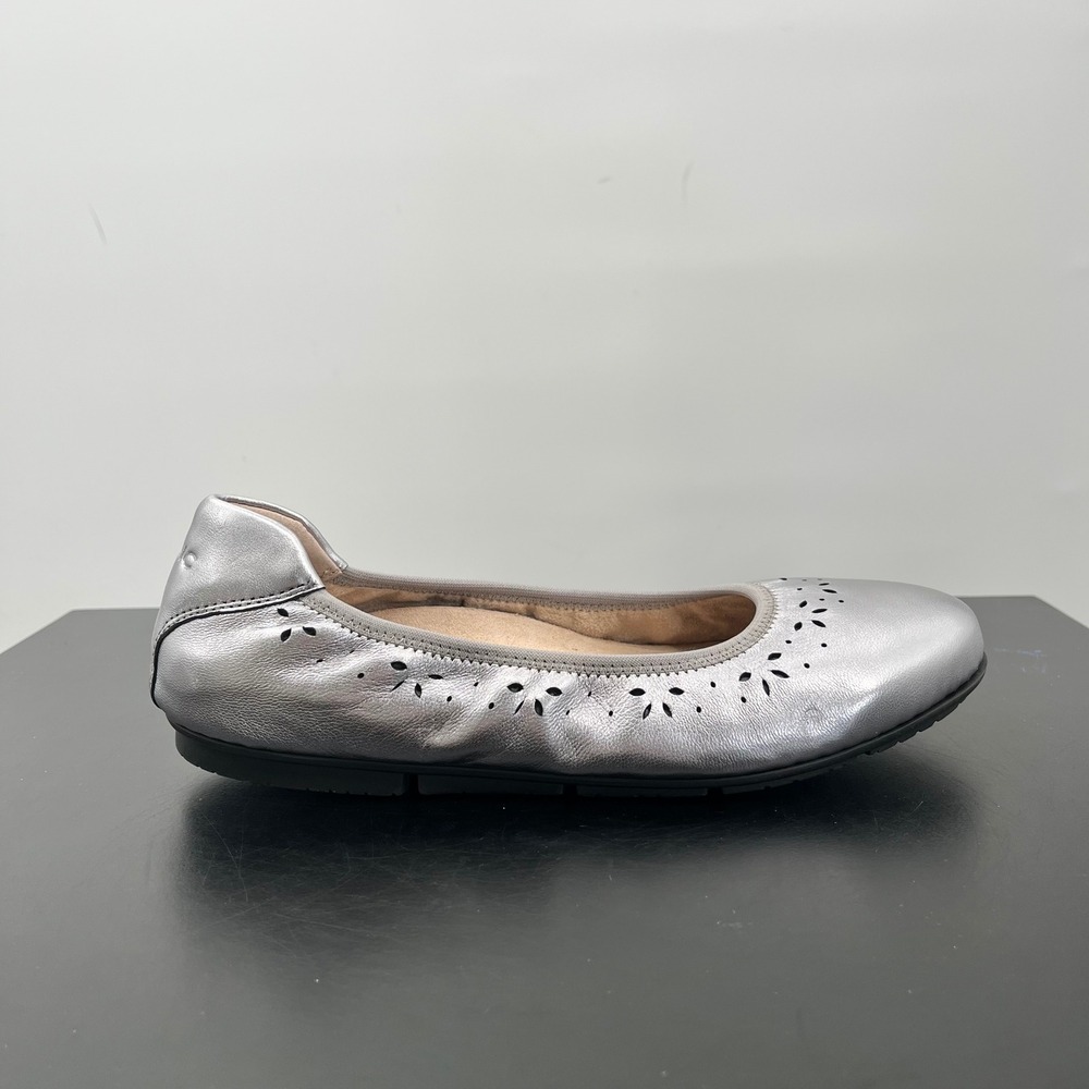 Vionic Geneva Ballet Flats Womens 8.5 Silver Exc Laser Cut Orthotic Support
